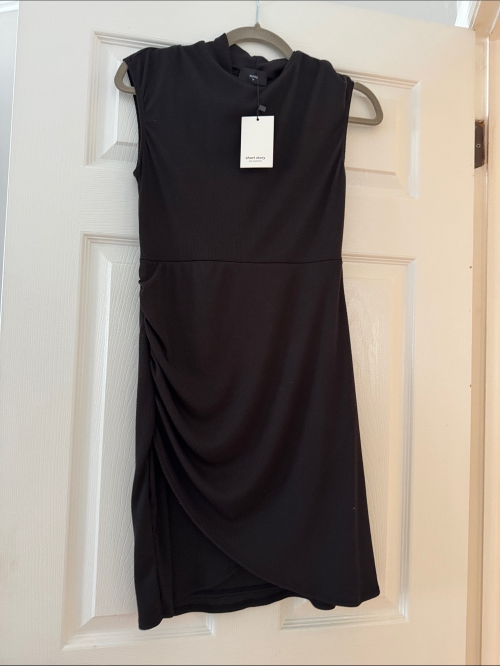 Black Cap-Sleeve Ruched Draped Dress SP